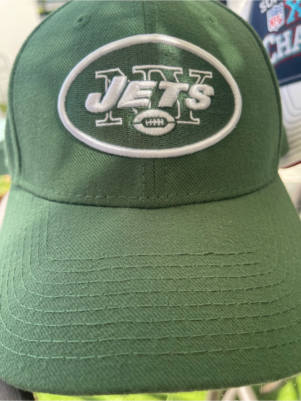 Estate sale. New Era Green and Black 9FORTY Adjustable Baseball Cap.